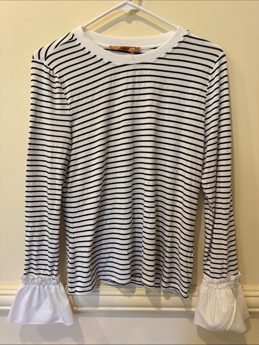 Belldini Black White Striped Nautical Bell Sleeve Top Stretchy M EUC Vacation